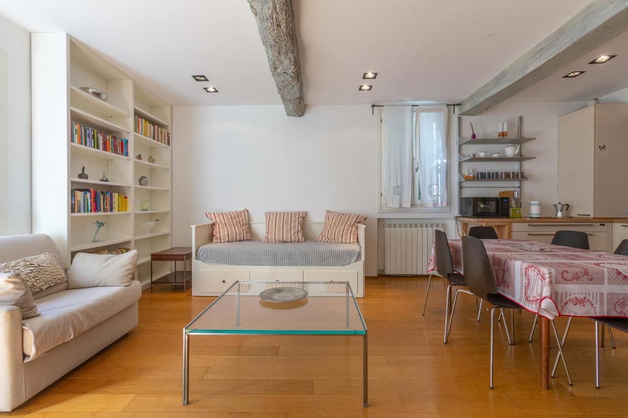 Pleasant Central Apartment With Garden Bolonia Exterior foto