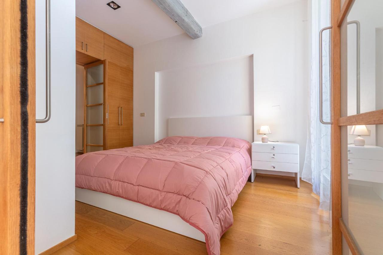 Pleasant Central Apartment With Garden Bolonia Exterior foto