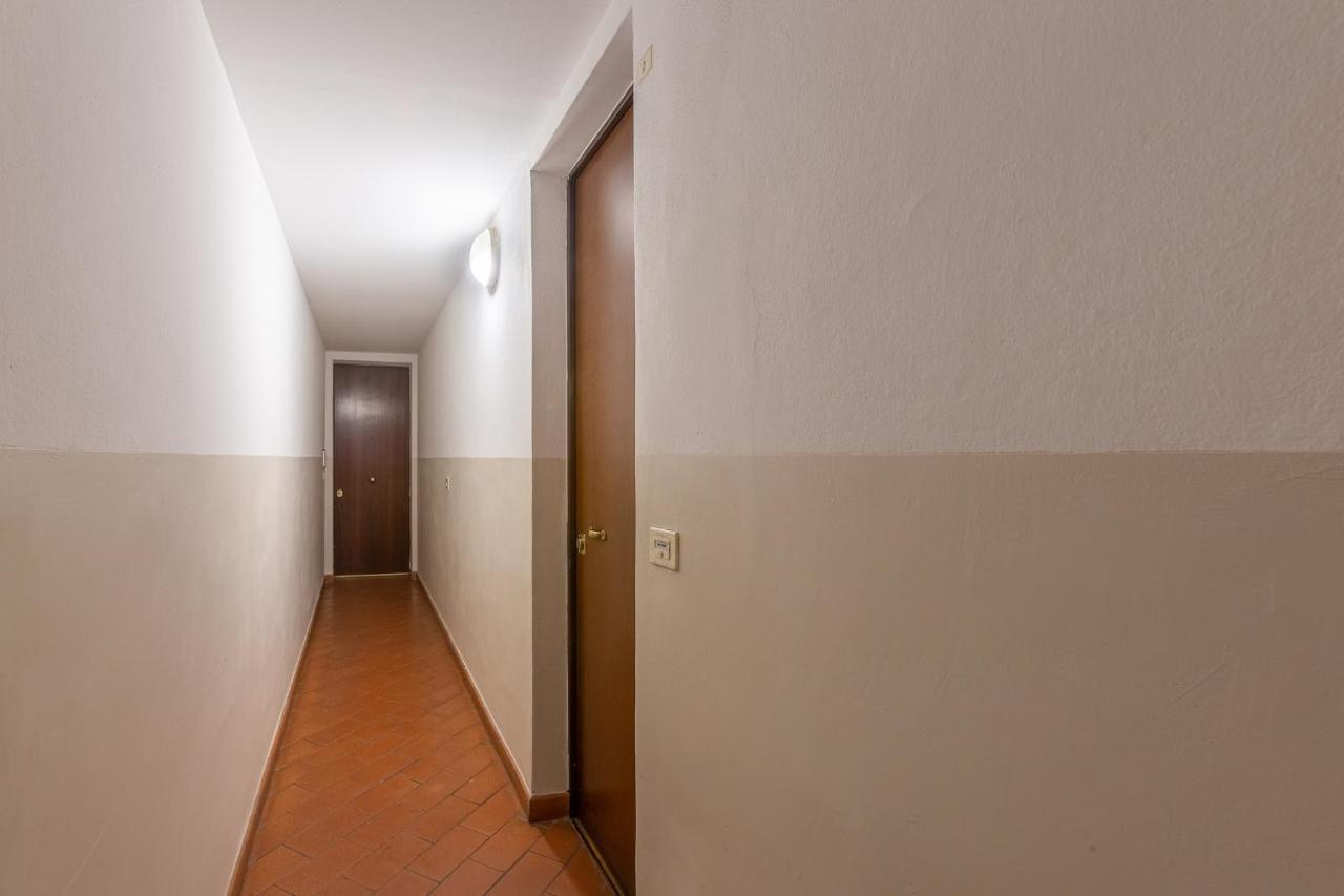 Pleasant Central Apartment With Garden Bolonia Exterior foto